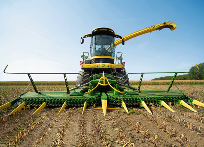 科罗尼BiGX780自走式青贮饲料收获机