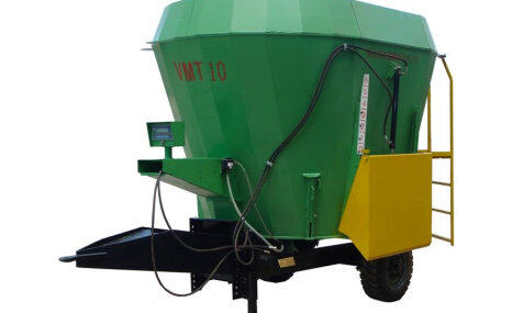 现代农装VMT-14牵引立式全日粮搅拌喂料车