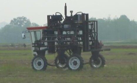 亚泰玉米喷药机