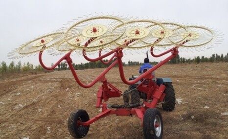 中农机9LZ-8型指盘式搂草机