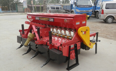 兴华五谷丰2BFSG-12(12)(200)小麦深松旋耕施肥匀播机
