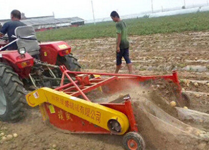 璞盛4UX-130马铃薯收获机