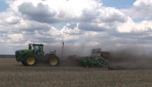 阿玛松DMC免耕播种机作业视频