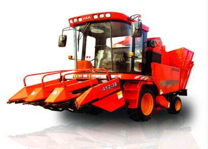 哈肯4YZ-3B自走式玉米收获机