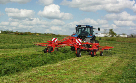 库恩GA7631/GA8131转盘式搂草机