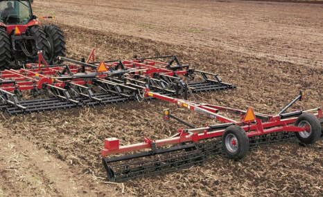 凯斯Tiger Mate 200耕耘机