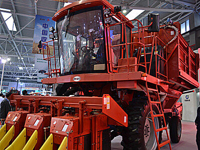 碧浪4MZ-3型自走式采棉机