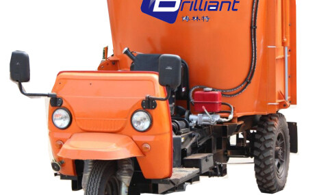 博林特BR001移动式饲料搅拌机