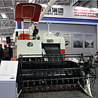 宇成4LZ-4.0B全喂入联合收割机