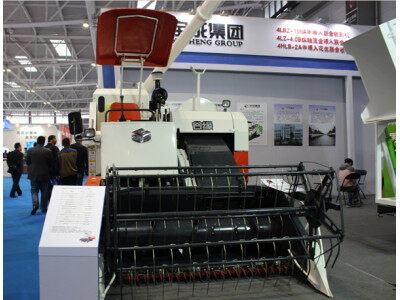 宇成谷缘4LZ-4.0B纵向轴流全喂入联合收割机