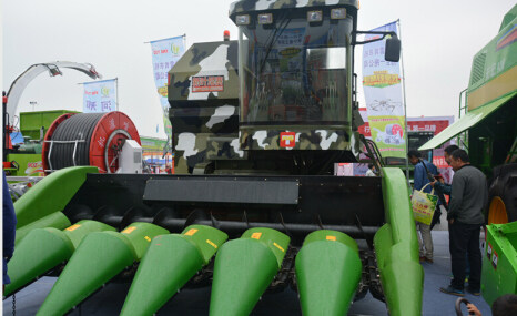 冀宁重工叶尼塞收割机