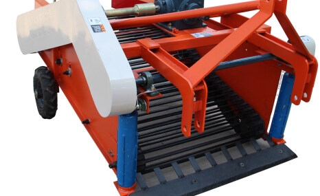 鑫鹏4U-800薯类收获机