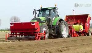 格立莫GL34T马铃薯种植机+道依茨法尔Agrotron 7250TTV