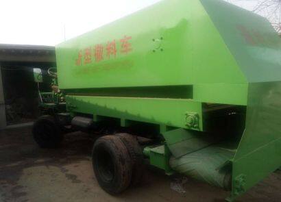 惠农柴油动力撒料车