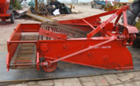 得利新4ULDX-5.0马铃薯收获机