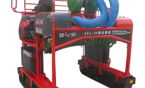 云马4CJ—30自走式采茶机