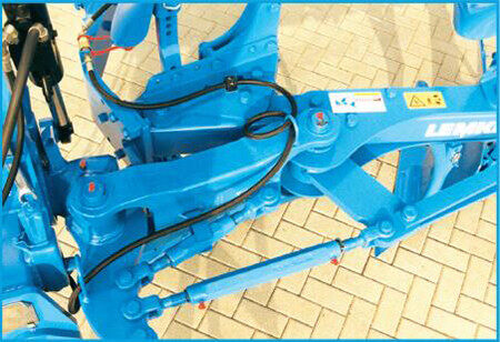 德国雷肯优威尔Juwel 8 M液压翻转犁