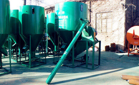 河南富兴饲料粉碎搅拌机