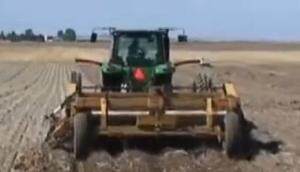 Double L公司851马铃薯起收机-作业视频