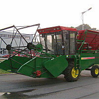 中联收获4QZ-2450青饲料收获机