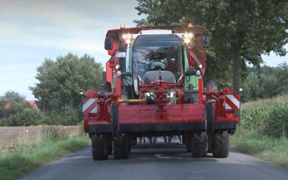 格立莫自走式甜菜收获及装载设备