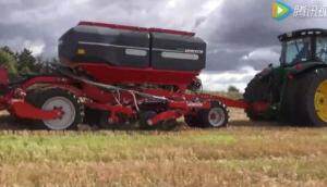 豪狮Focus TD和Focus ST条播机作业视频