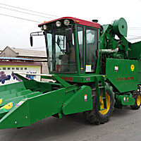 河南三得兴4YZ-4P玉米收割机