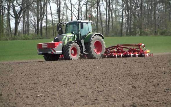 格立莫甜菜机械作业视频2018