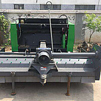 绿野9YQ-2210捡拾压捆机