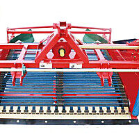 方正装备4UX-170马铃薯收获机