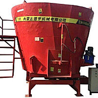 德宇9TMRL-10立式饲料搅拌机