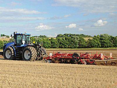 库恩PERFORMER联合整地机