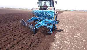 德国LEMKEN Juwel7/4带一体式合墒器Flexpack