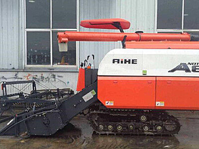 艾禾4LZT-5.0ZC纵向轴流全喂入履带自走式收割机