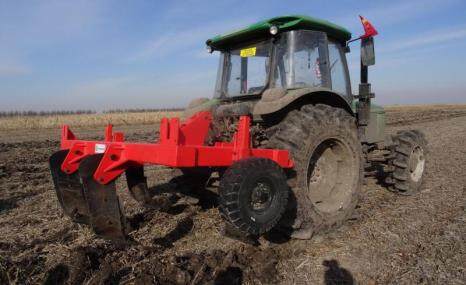 北大荒众荣1SS-200深松机