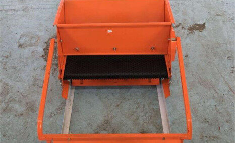 黑龙江浩荣2B-580电动水稻摆盘播土机