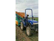 北大荒众荣4TS-2甜菜收获机作业视频1