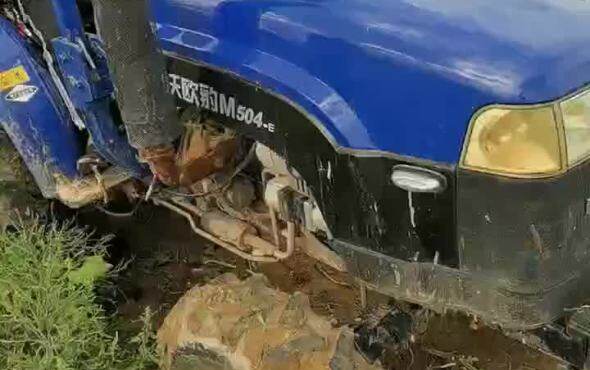 北大荒众荣4TS-2甜菜收获机作业视频2