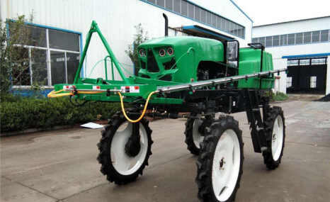 巨沃世昌3WPZ-700自走式喷杆喷雾机