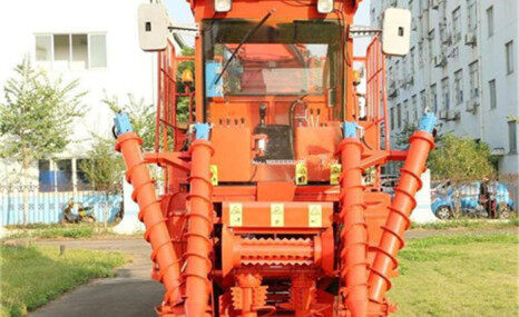 广西福域4GQ-130A切段式甘蔗联合收割机