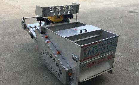 江苏亿科2BPD-800水稻育秧铺盘播种机