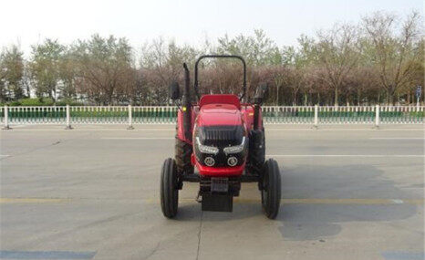 富保田700A轮式拖拉机