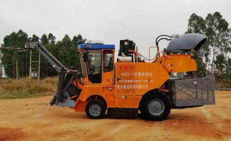 雷宝机械4GQ-1甘蔗收获机