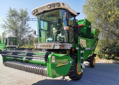 河南龙飞4HZJ-2500自走式花生捡拾收获机