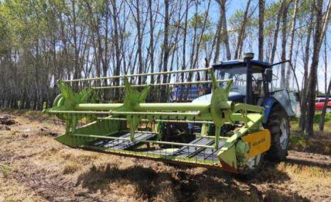 佳木斯一达4GL-330割晒机