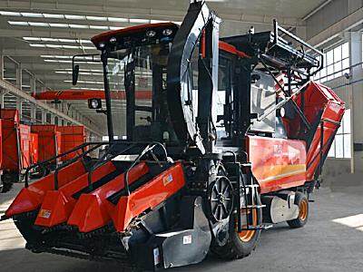 河北英虎4YZBQ-3A茎穗兼收型玉米收获机