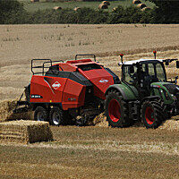 库恩LSB1290iD系列打捆机