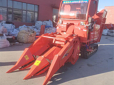 废铁4YZP-2H自走履带式玉米联合收获机