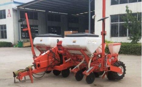德农2BMQYF-6/6牵引型气吸式玉米免耕播种机