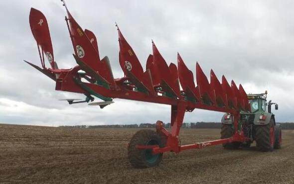 格兰大型岸上岸下翻转犁产品介绍视频